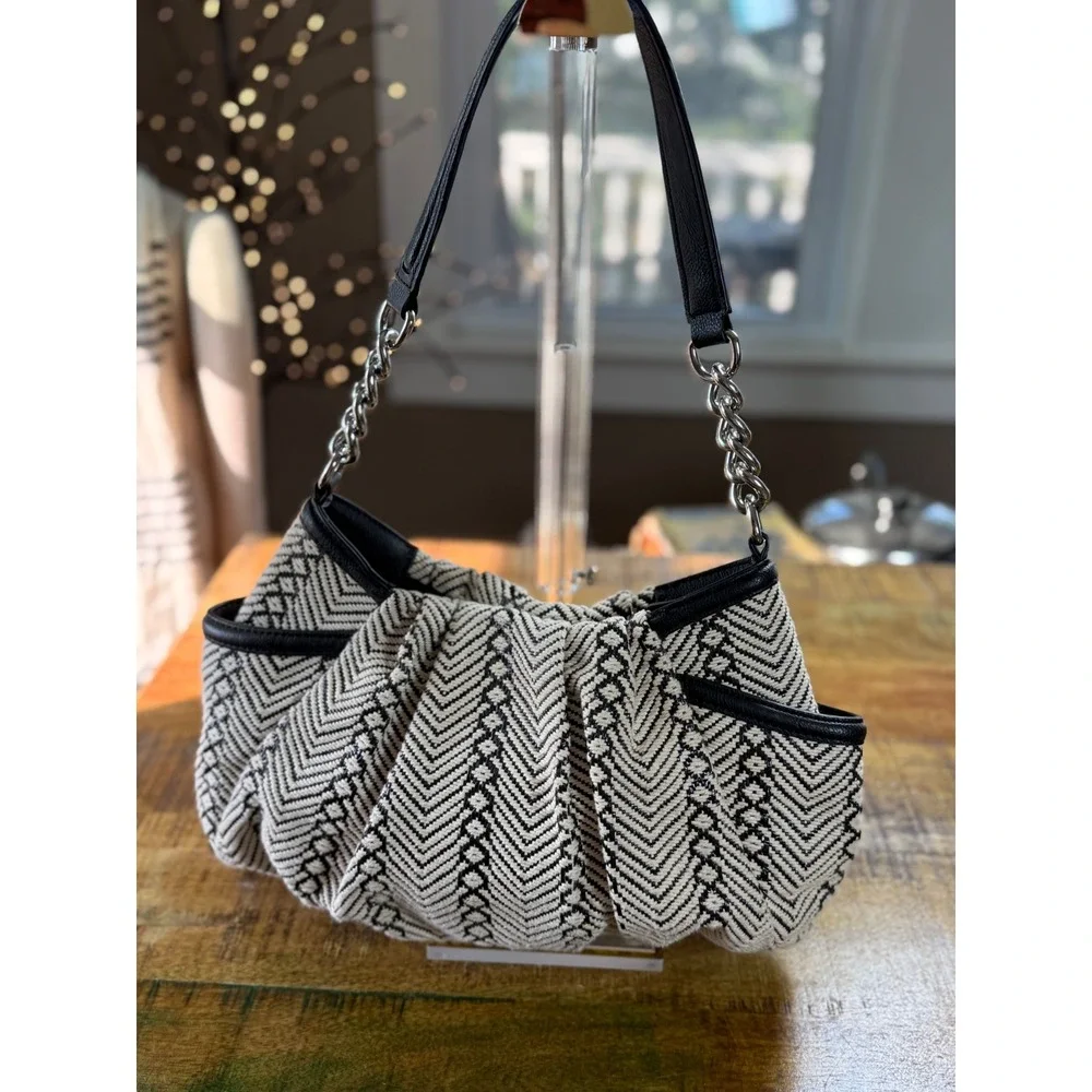 Simply Vera Vera Wang Black White Chevron Woven Shoulder Bag Chain Strap EUC